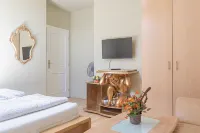 Spacious Home & Garden Free Parking Hotels in Klosterneuburg