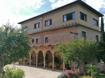 Villa Paradiso Hotels in Old Town