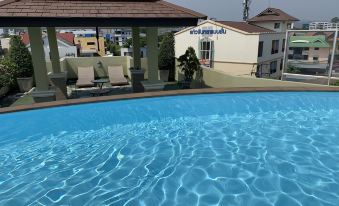The Xym Hotel
