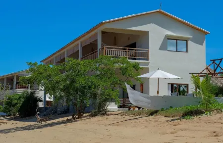 Emeraude Lodge Отели в г. Нуси-Бе