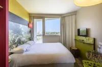 Ibis Styles Dax Centre Hôtels à proximité de : Stade André Darrigade
