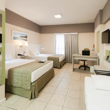 Comfort Hotel Fortaleza Отели рядом с достопримечательностью «Конгресс-центр Centro de Eventos do Ceara»