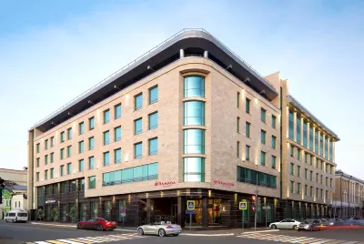 Ramada by Wyndham Kazan City Centre Hotel 카잔 연방 대학교 주변 호텔