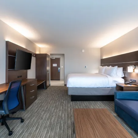 Holiday Inn Express & Suites GAINESVILLE - LAKE LANIER AREA by IHG