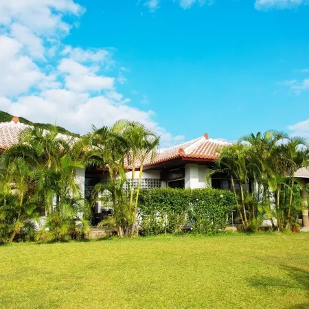 Palm Villa Ishigakijima Yugafu Отели рядом с достопримечательностью «Пляж Сансет, Исигаки»