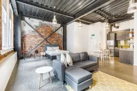Modern Studio + Prime Location