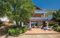 Apartments Paola Hotels near Beach Ručica