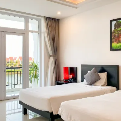 Riverside White House Hotel Các khách sạn gần Cẩm Nam