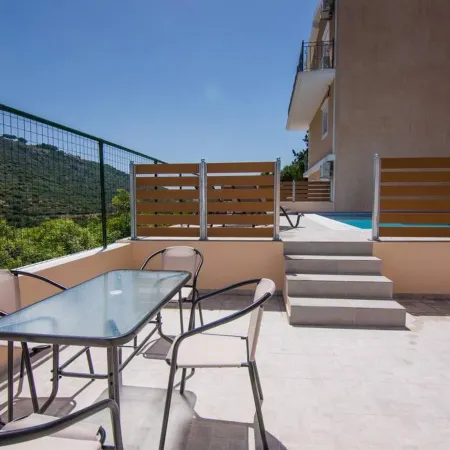 Villa Elpida at Minies