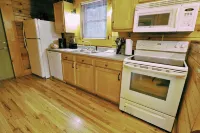 The Cabins at Pine Haven - Beckley - 3-Star