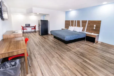One Life Studios Hotels in Evansville