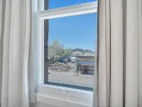 The Historic Grand Canyon Hotel - Mountain view