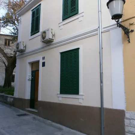 Kuzma Rooms and Apartments