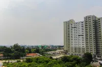 Cozy Living Studio Room at Urbantown Serpong Apartment