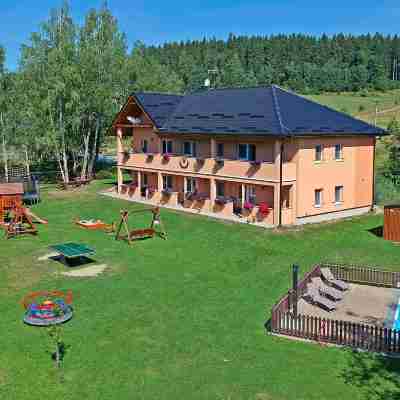 Apartmány Nad rybníky Hotel Exterior