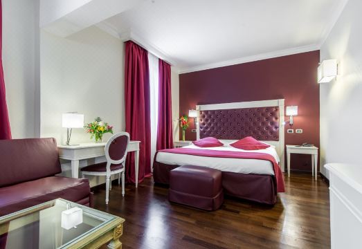 트릴루사 팰리스 호텔 객실 또는 로비 이미지