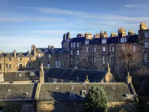 คลาเรนดอน ลักชัวรี อพาร์ตเมนต์