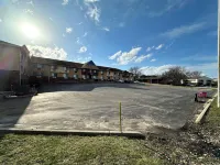 Rodeway Inn & Suites Madison East - parkir