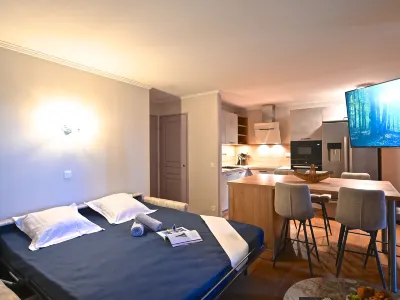 Village Cap Estérel - L'Esquinade Hotels near Les Roches de l'île des vieilles