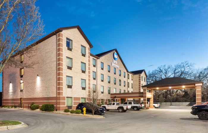 Best Western Inn  Suites - Midway Airport