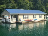 Attitude Adjustment Beautiful Floating Home on Scenic Norris Lake - 3성급