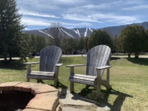 Year Round Green Mountain Escape - Ski - Swim - Tennis - Hike - Golf