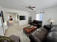 Great Location ONLY 5 Blocks to Beach