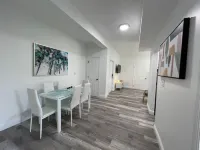 Lovely Cozy Retreat - Parking, Wifi, Smart TV, Washer&Dryer