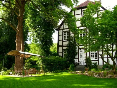 Giebelkemenate Altes Pastorat in Stromberg Hotels near Aussichtsplattform Stromberg