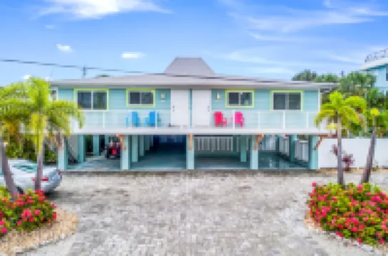 Heated Pool and Cozy Living Area - Charming Coastal Haven