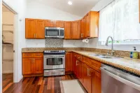 Aloha Valley Shores | 31-Day Minimum Hotels in Hawaiian Beaches