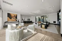 Spectacular Retreat - Modern Muse with Stunning Views