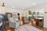 Spacious Backyard and Theater Room - Charming Family Retreat