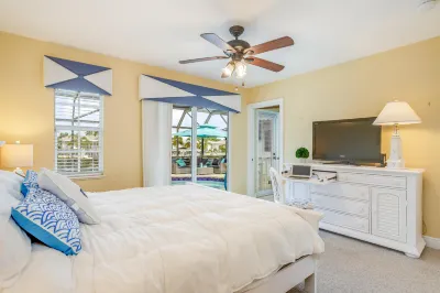 Palm Breeze Bliss