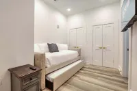 Roami at The Churchill | 2 Bedroom