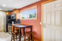 Cabana #11 Hotels in Chelan