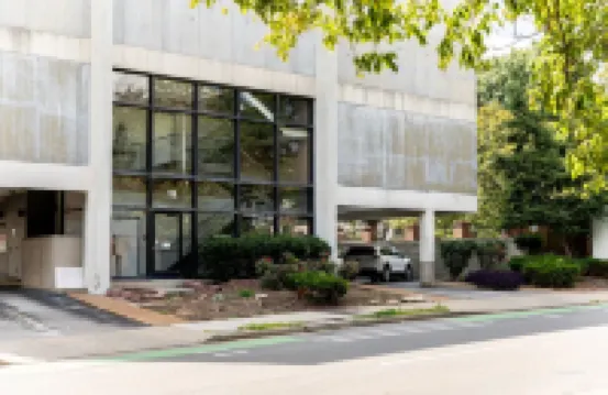 Stunning Downtown Suite - Balcony, Central Location, Views