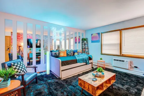 High-End Kitchen and Arcade Fun - Cozy Family Oasis Hotels in Elmwood Park