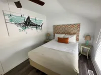 Private Sandy Beach and Boat Parking Available - Inviting Surf Cottage Hotels in Huron