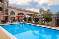 Quality Inn & Suites Camarillo-Oxnard - Uima-altaat