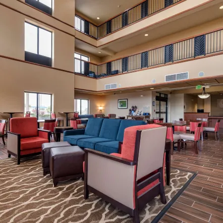 Comfort Inn & Suites