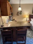 Studio Resort Room at Silver Mtn Resort to Ski/Board or Bike 30 min to Hiawatha