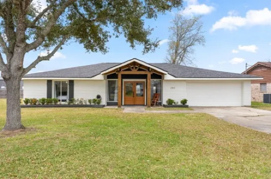 Modern Getaway - Near Golf & Casinos