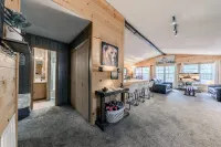 Enchanting Mountain Retreat with Hot Tub and Fireplace - Cozy Sanctuary Hotels in Ruidoso
