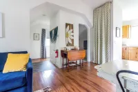 Poppy Cottage  Bright 1BR Apartment in Douglas