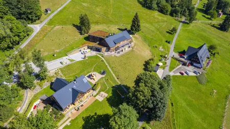 Amenity Hotel & Resort Špindlerův Mlýn Отели в г. Vitkovice v Krkonosich