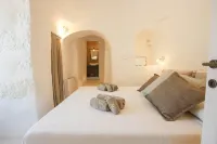 TD Lamiamola Stylish Trulli Lamie with Pool