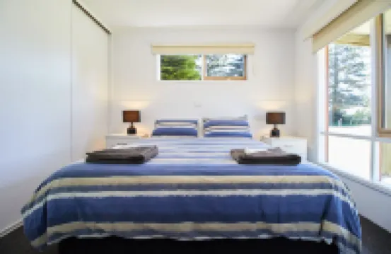 瓦南布爾沖浪道假日公園