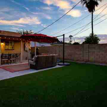 Modern Comforts Near Old Town Scottsdale and ASU Hotel Exterior