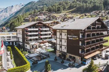 Alpen Resort & Spa Отели рядом с достопримечательностью «Волли Парк Зуннегга»